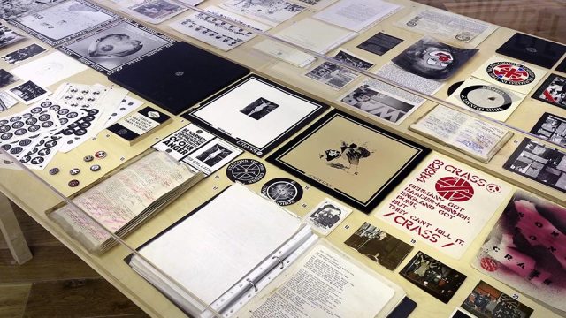 Crass 10